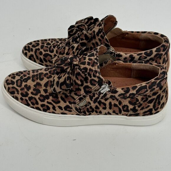 Gentle Souls By Kenneth Cole Hale Ribbon Suede Slip-On Sneakers - Picture 1 of 6